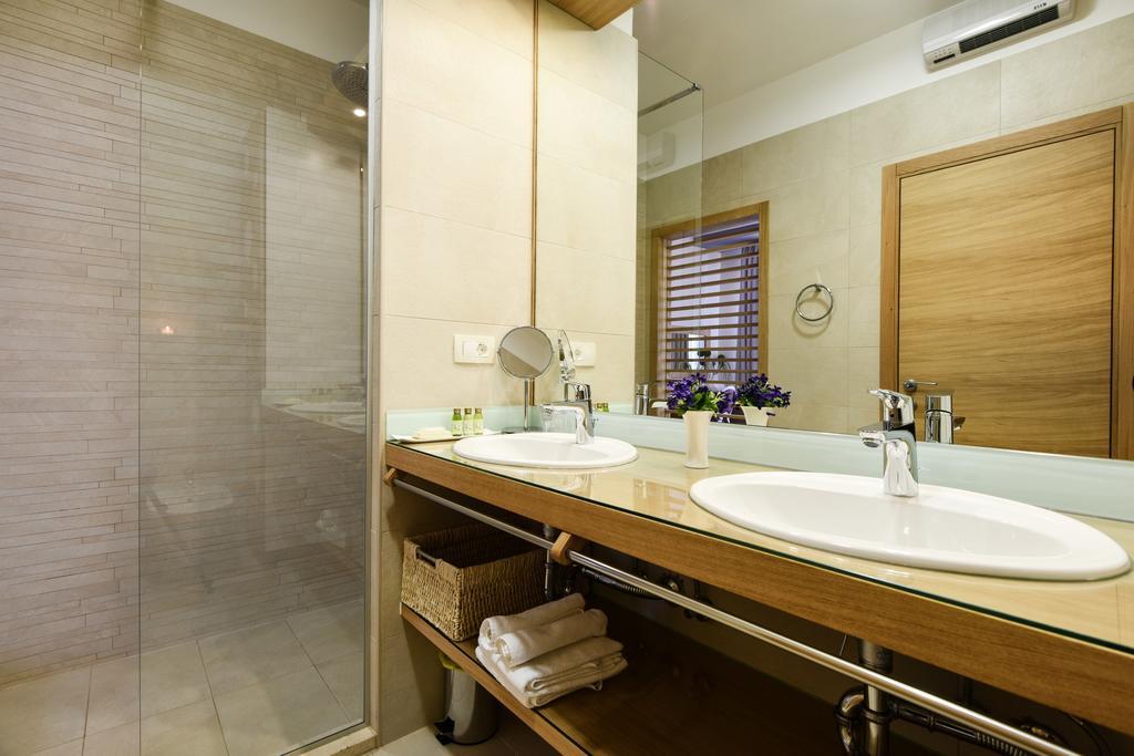 Peninsula Luxury Rooms زادار الغرفة الصورة